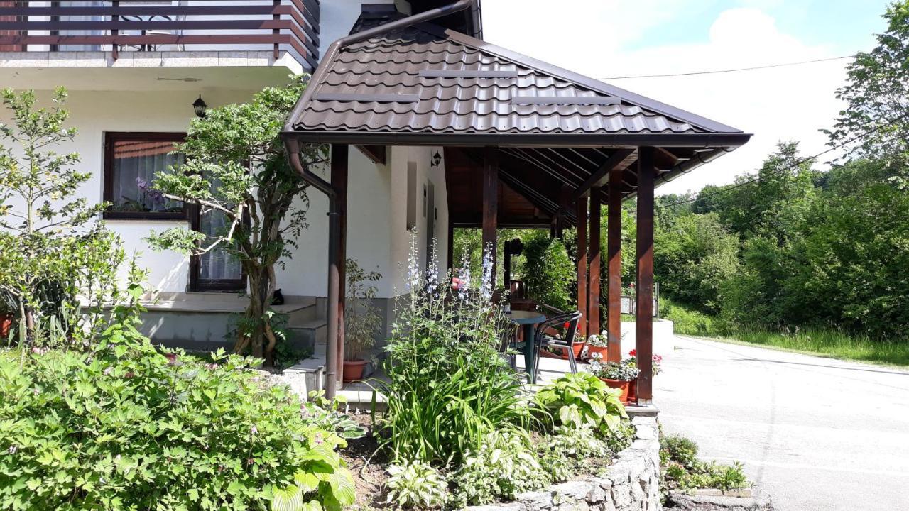 Gasthaus House Zlatko Selište Drežničko Exterior foto