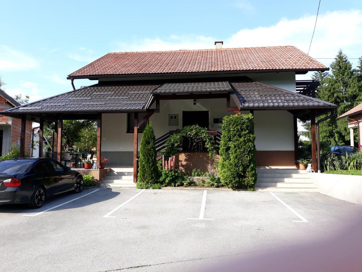 Gasthaus House Zlatko Selište Drežničko Exterior foto