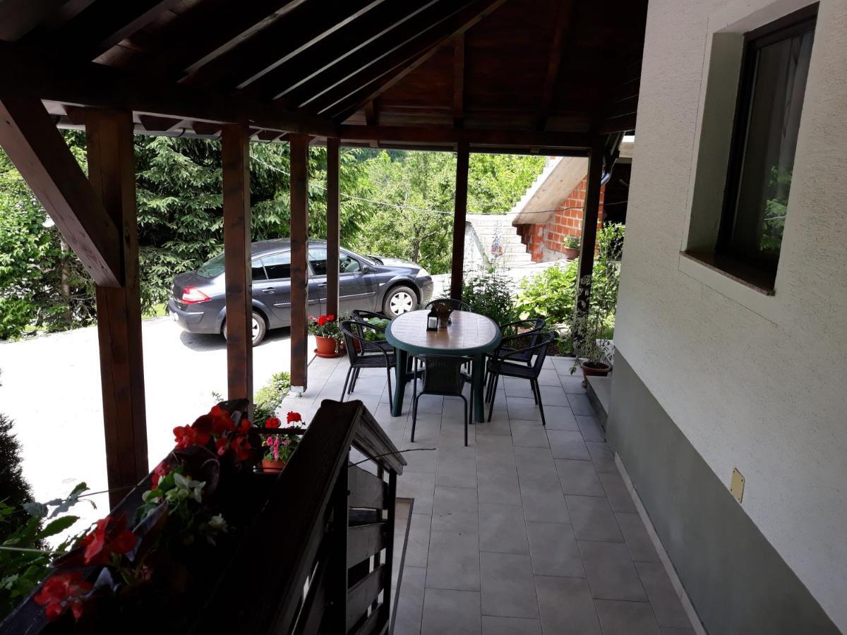 Gasthaus House Zlatko Selište Drežničko Exterior foto